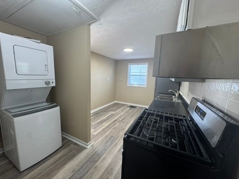 Photo - 907 Dover Dr