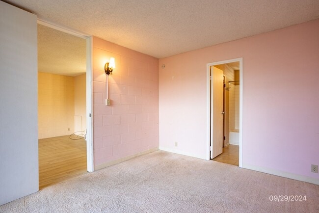 Photo - 3br/2ba/2pkg Condo in Waikalani Woodlands ...