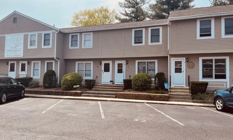 Photo - 1430 Russell Rd