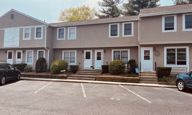 Photo - 1430 Russell Rd Unit Apt 34