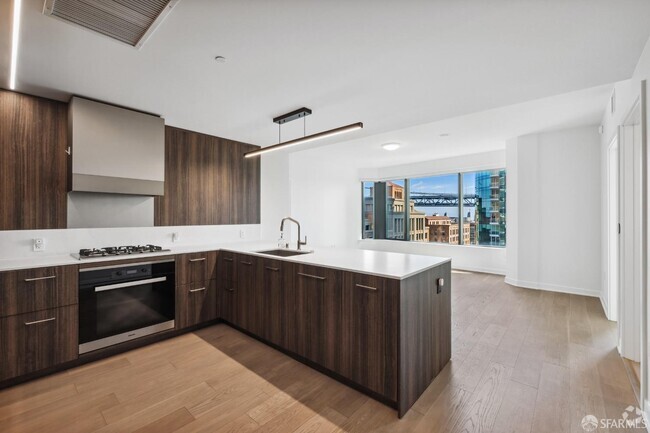 Building Photo - 280 Spear St Rental