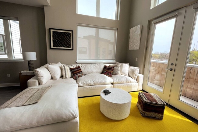 Photo - 625 S Goodman St Unit ID1094671P