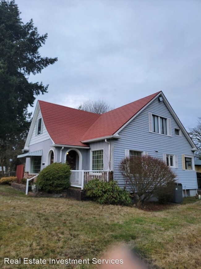 Photo - 4 br, 2 bath House - 221 S. 96th St.