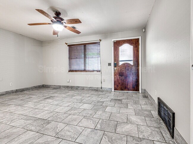 Photo - 3305 Neighbors Ln
