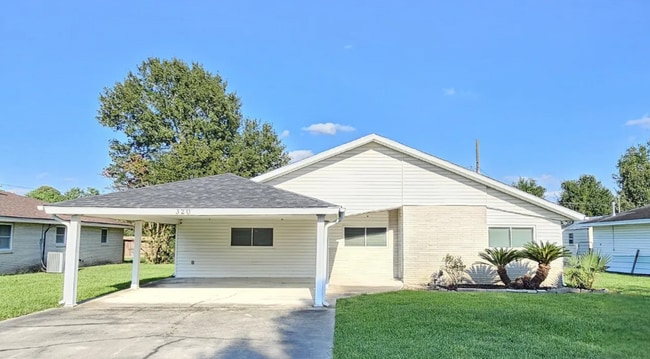 Building Photo - 320 Bell Ave