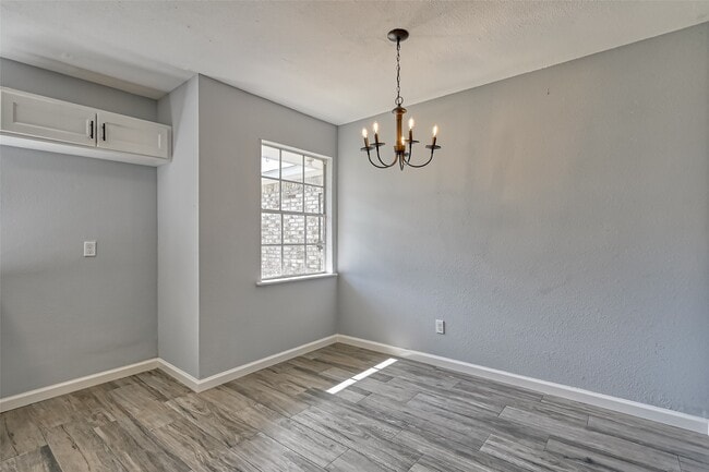 Photo - 8623 Valley Forest Dr