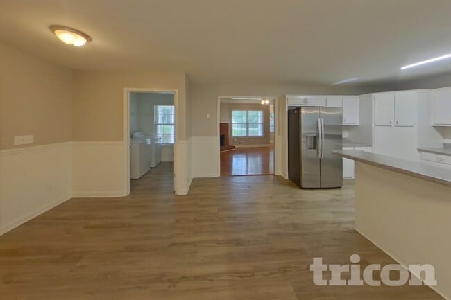 162 Robbens Dr