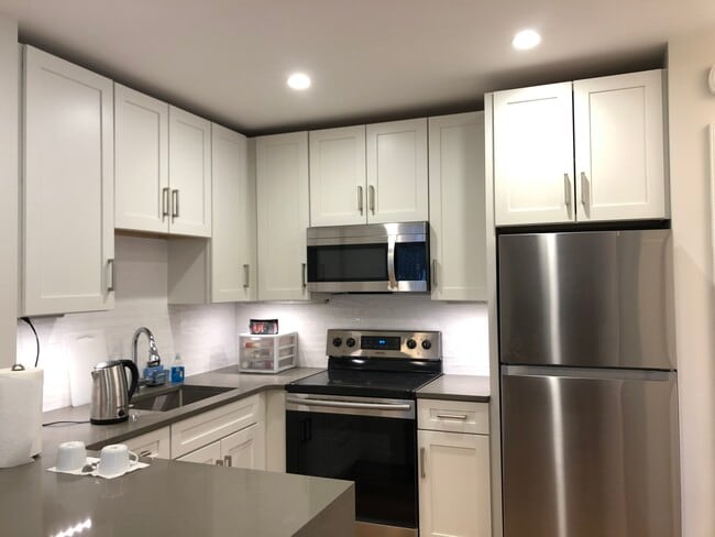 Building Photo - 13 Walden St Unit 2