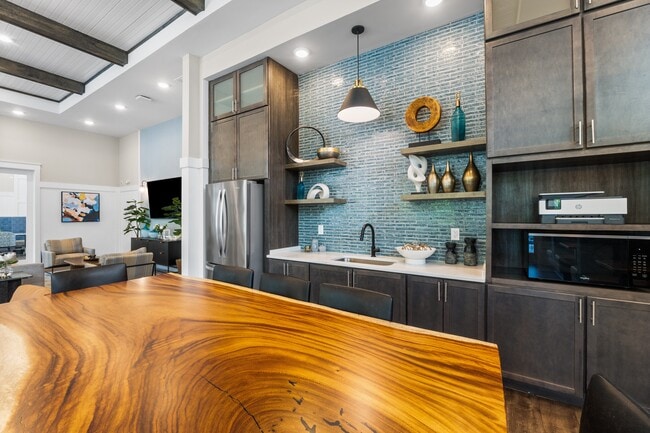 Novo Hickory Highlands