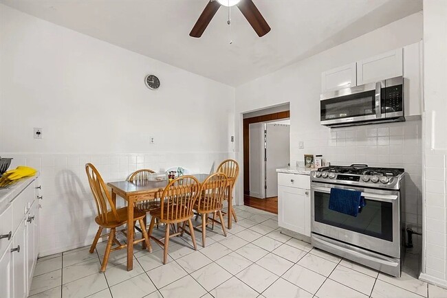 Photo - 802 Winthrop Ave Unit 3