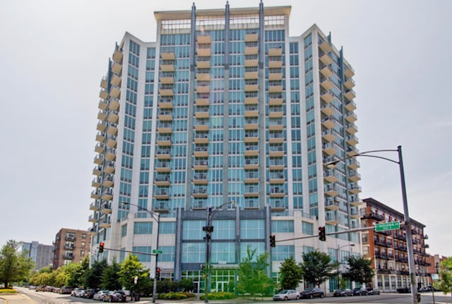 Building Photo - 1600 S Indiana Ave Unit 710