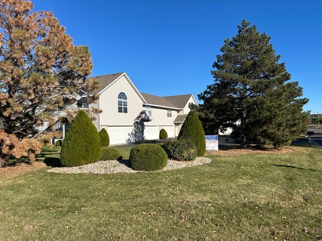 Photo - 5128 Zenith Pky Unit Birchwood Apartments