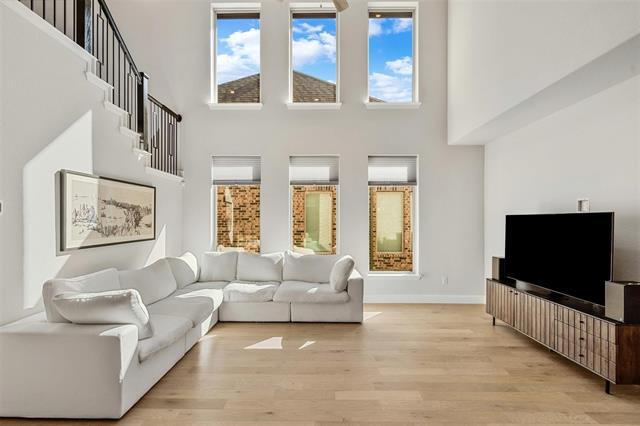 Photo - 1220 W Yarrow Ave