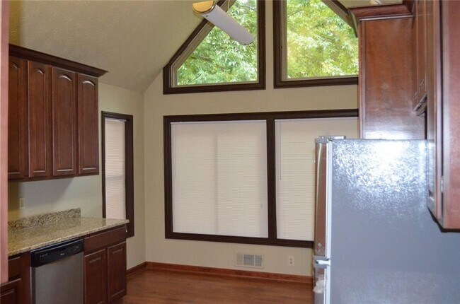 Photo - 2745 Peachtree Walk