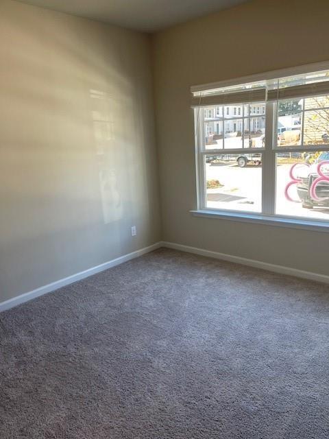 Photo - 585 McWilliams Rd SE