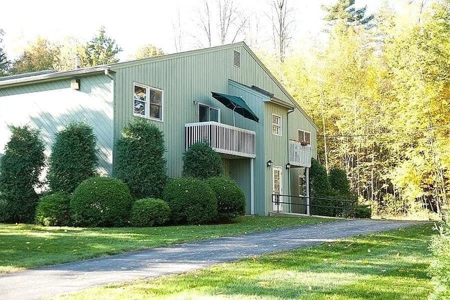 Building Photo - 22 Ponemah Hill Rd Unit #6 Rental