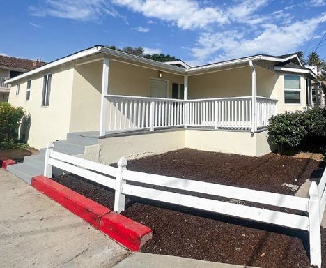 Photo - Move in Special!! Vista 2 bed /2 bath Home with Garage, Yard and Laundry- Pet Friendly