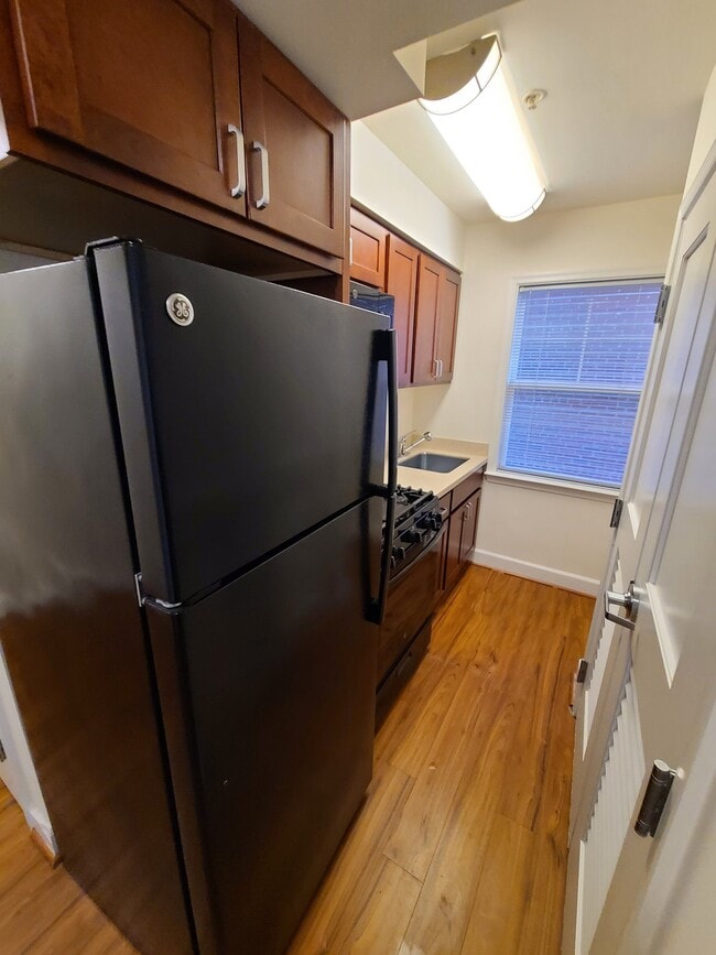 Photo - 617 Hamlin St NE Unit 03