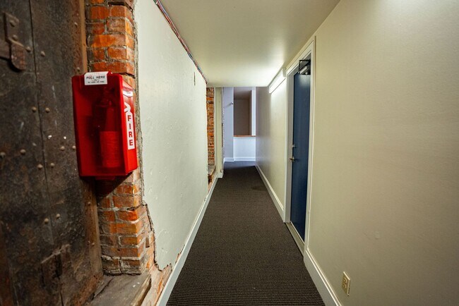 Photo - 422 1st St Unit #F