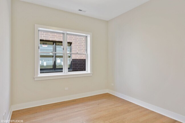 Photo - SUBLET - 3 Bed 2 Bath Condo Quality in Ros... Unit 3116 - 2N