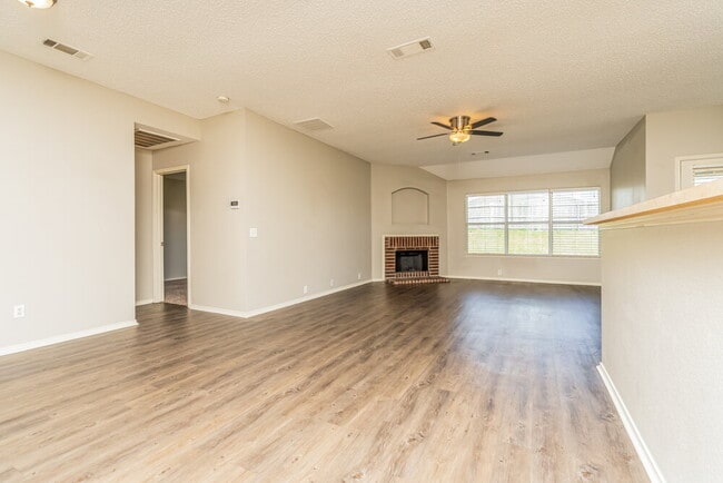 Photo - 1514 Wavecrest Dr