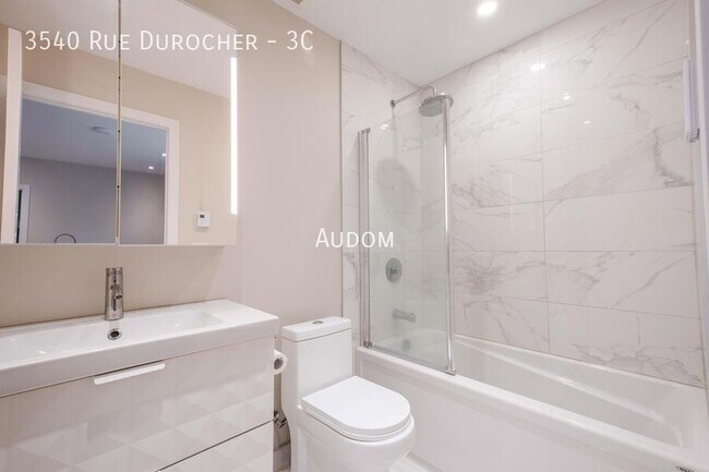 Photo - 3540 Rue Durocher Unit 3C