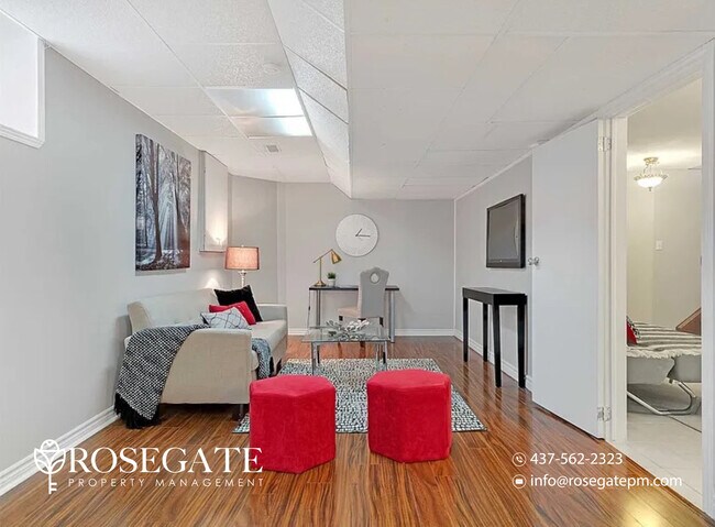 Photo - All-Inclusive 1-Bedroom + Den Basement Apartment with Internet – Pickering Unité 2