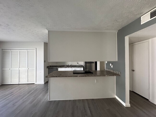 Photo - Charming 3 Bed 2 Bath Home with Fenced Yard