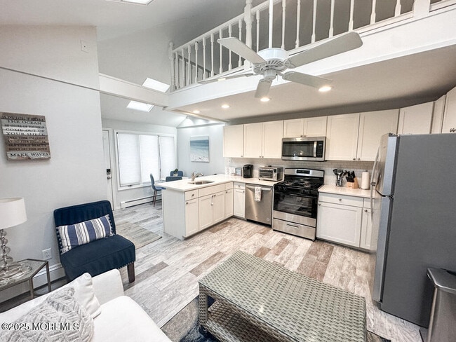 Photo - 170 1st Ave Unit 2