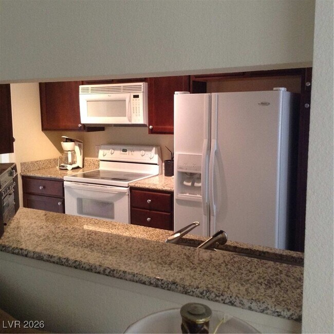 Photo - 682 Oakmont Ave Unidad 1502