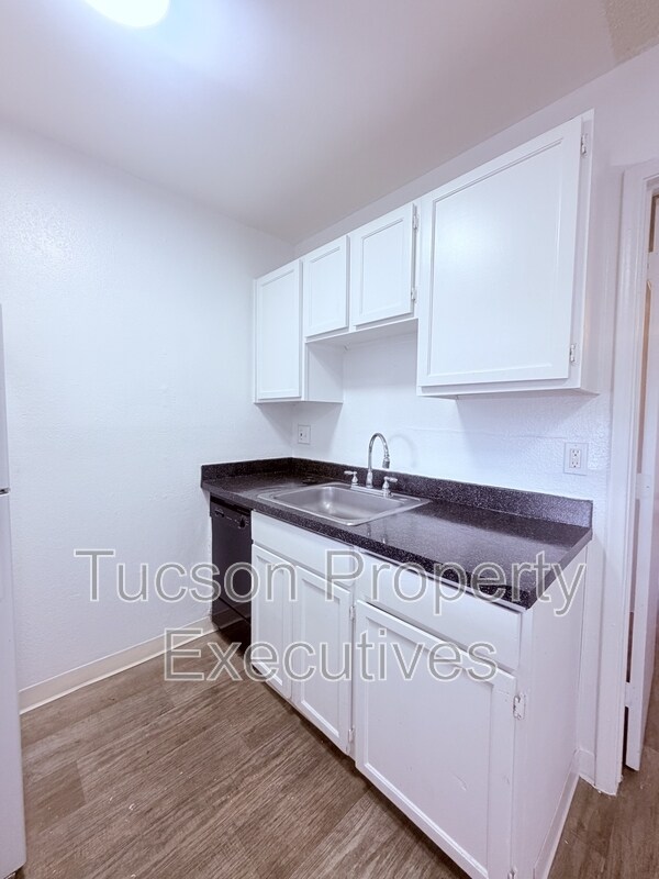 Photo - 219 W Fort Lowell Rd Unit 102