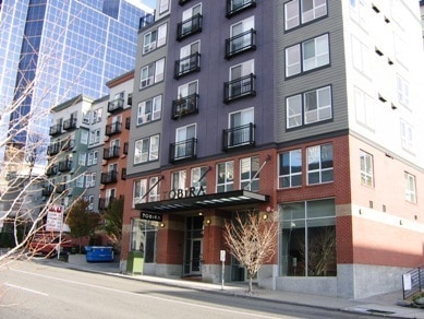 Building Photo - Light and Bright updated 1bed 1 bath Condo Unit available in downtown Seattle!