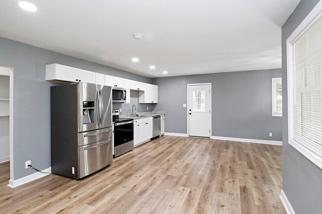 Building Photo - Move-in Ready, Pet-Friendly Northern Albem... Rental