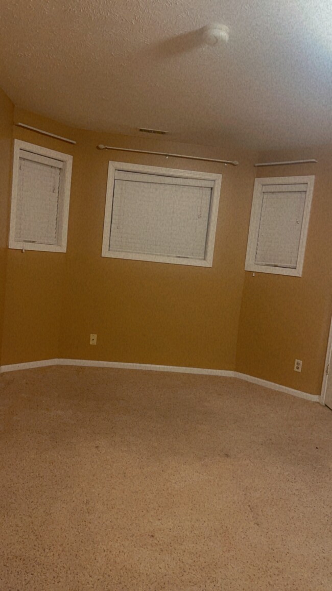 Room in basement - 6000 Duxhall Ct Casa