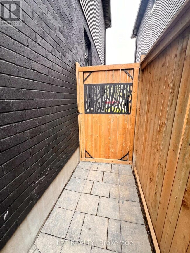 Photo - 3401 Regiment Rd