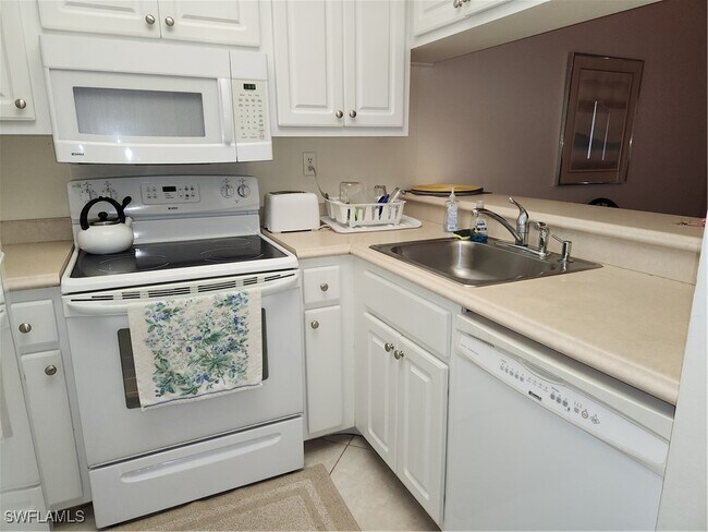 3320 Olympic Dr Unit 122
