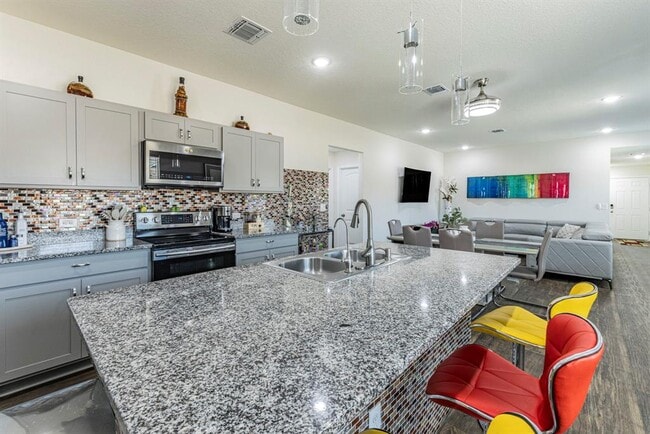 Photo - 19000 Romano Dr