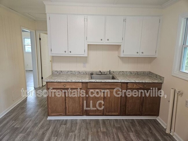 Photo - 733 Fairfax St