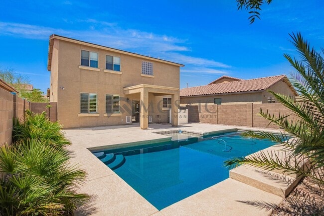 Building Photo - 44196 Askew Dr