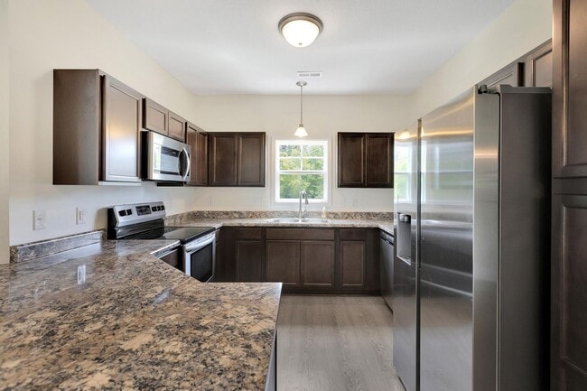 Photo - Wonderful 3 Bedroom 2.5 bath townhome is close to beaches, bases and shopping!