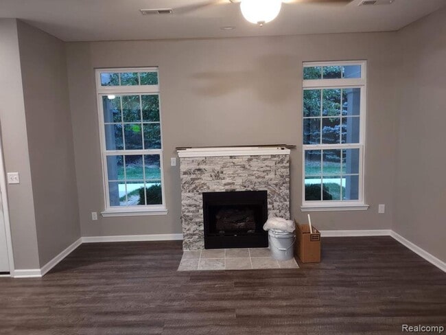 Photo - Charming 2-Bed Home in Commerce Township with Modern Amenities