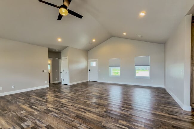 Photo - Spacious 3 Bed, 3 Bath Pet-Friendly Home with Oversized 3+ Car Garage! - Available NOW!
