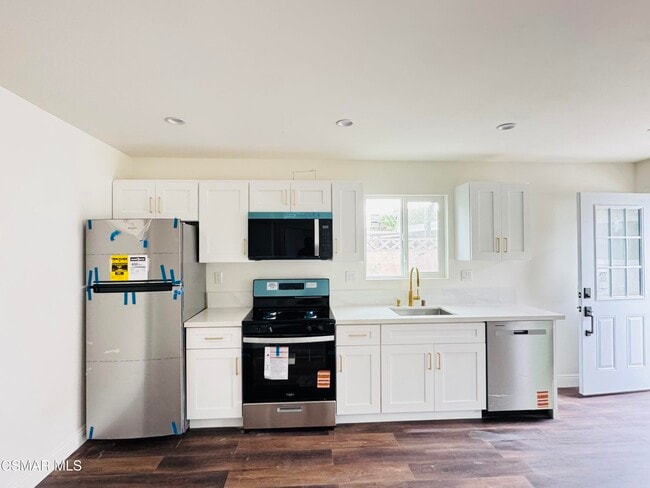 Photo - 22158 Eccles St