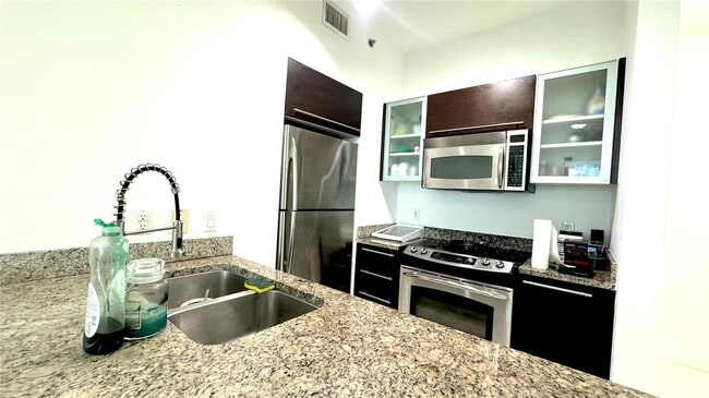 Photo - 950 Brickell Bay Dr Unit 400
