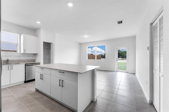 Photo - 2960 SE 23rd St