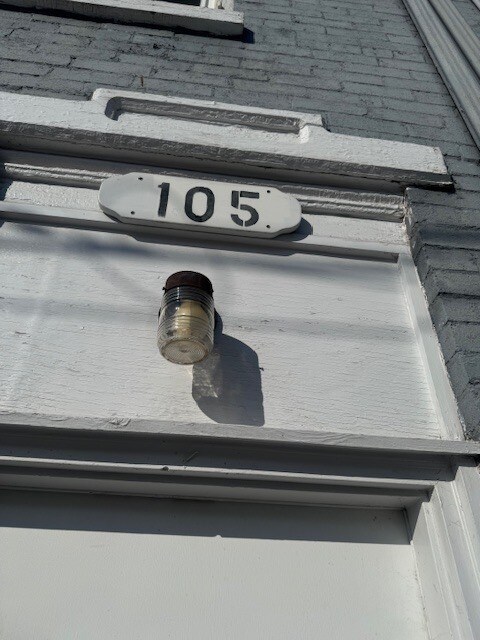 Photo - 105 N Warren St