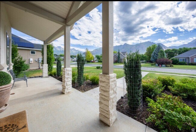 868 Braddock Lane