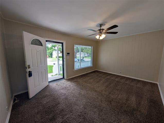 Photo - 1605 Maple Dr