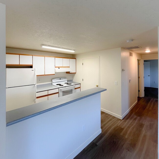 Photo - 3173 S Apple St Unidad 101