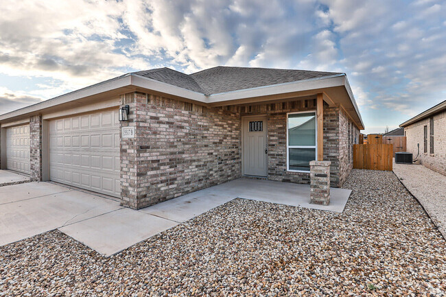 Building Photo - 5517 Kemper St Rental